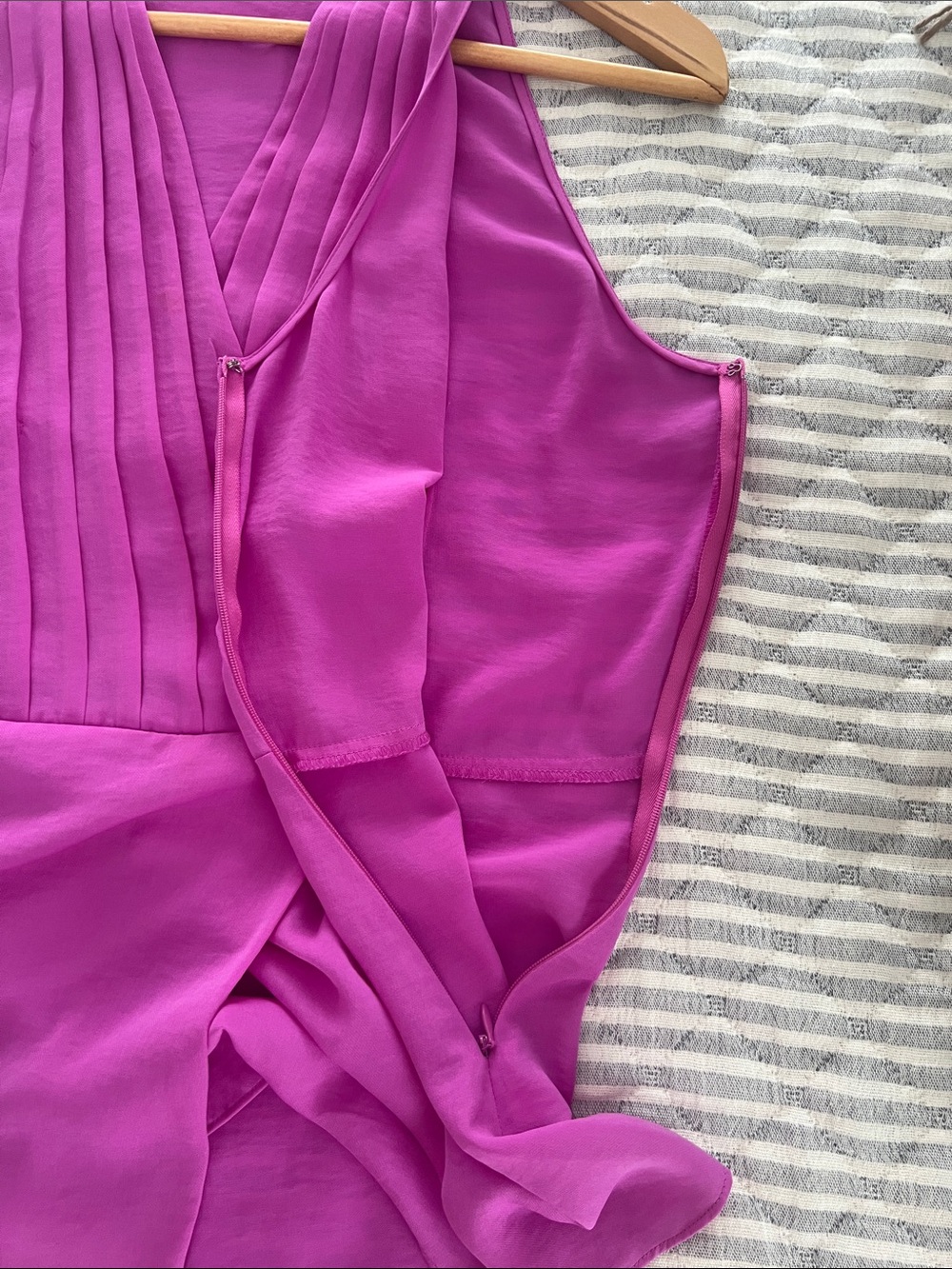 Banana Republic Orchid Pink Sylvan Halter Top Pleated Wrap Front V-Neck Blouse 8 - Picture 11 of 11